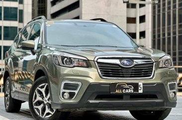 Selling White Subaru Forester 2019 in Makati