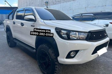Sell White 2017 Toyota Hilux in Mandaue