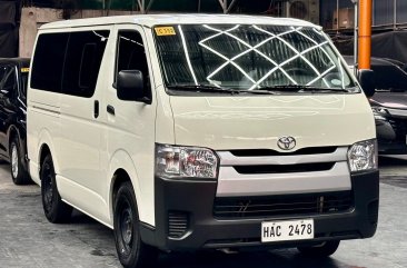 White Toyota Hiace 2022 for sale in Parañaque