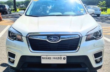 White Subaru Forester 2020 for sale in 