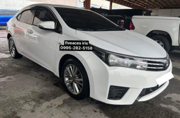 Sell White 2015 Toyota Corolla altis in Mandaue