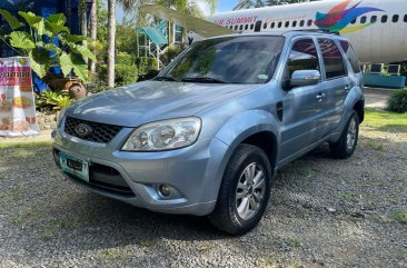 White Ford Escape 2013 for sale in 