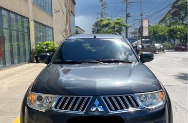 White Mitsubishi Montero sport 2013 for sale in Quezon City