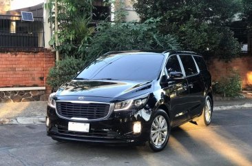 Sell White 2016 Kia Grand carnival in Manila