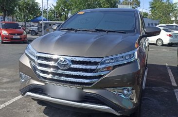 Selling Silver Toyota Rush 2019 in Calamba