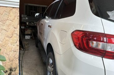 Sell White 2017 Ford Everest in Manila