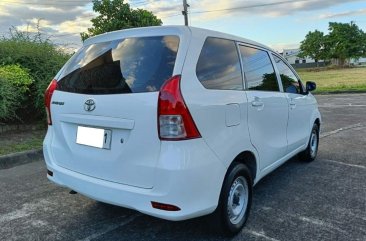 White Toyota Avanza 2012 for sale in Manual