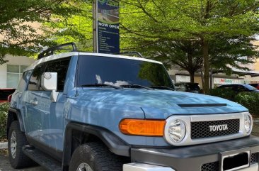 White Toyota Fj Cruiser 2017 for sale in Makati