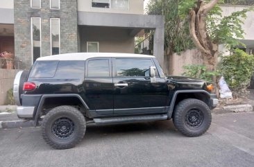 Selling White Toyota Fj Cruiser 2015 in Pasig