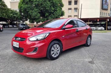 Selling White Hyundai Accent 2017 in Pasig