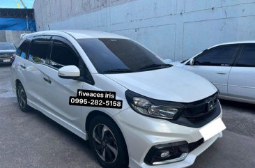 Selling White Honda Mobilio 2017 in Mandaue