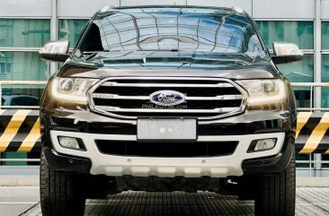 2020 Ford Everest in Makati, Metro Manila