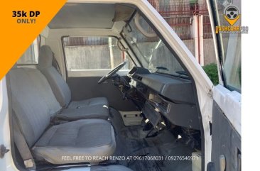 Selling White Mitsubishi L300 2013 in Manila