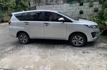 White Toyota Innova 2022 for sale in Marikina