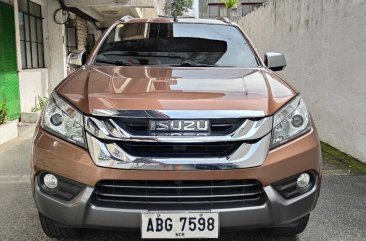 White Isuzu Mu-X 2015 for sale in Automatic