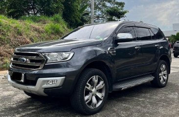 Selling White Ford Everest 2017 in Rizal