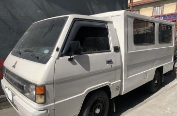 Sell White 2016 Mitsubishi L300 in Manila