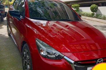 Selling White Mazda 2 Hatchback 2016 in Parañaque