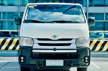 Sell White 2018 Toyota Hiace in Makati