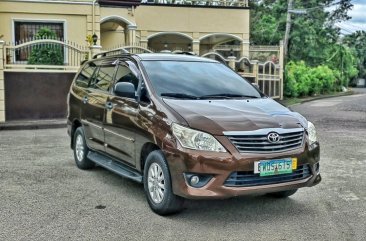 White Toyota Innova 2014 for sale in Manila