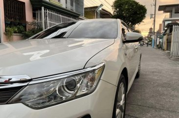 Sell Pearl White 2015 Toyota Camry in Bacoor