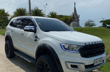 Sell White 2016 Ford Everest in Caloocan