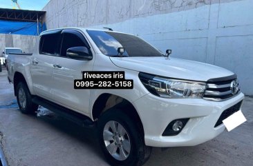 White Toyota Hilux 2016 for sale in Mandaue