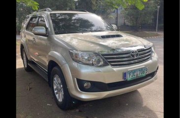 Sell White 2013 Toyota Fortuner in Pasig