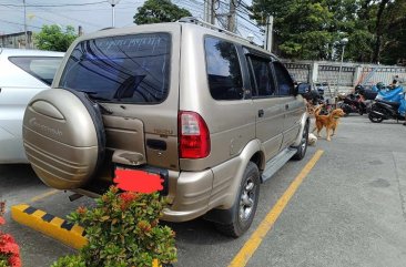 Selling White Isuzu Crosswind 2003 in Tanza