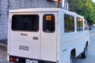 Selling White Mitsubishi L300 2023 in Quezon City