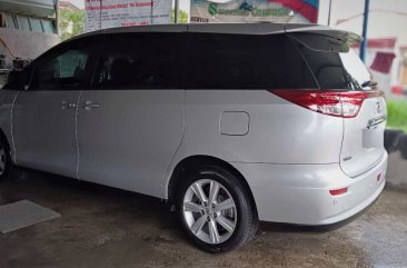Selling White Toyota Previa 2010 in Parañaque