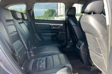 Sell White 2018 Honda Cr-V in Parañaque