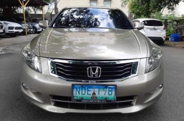 Sell White 2009 Honda Accord in Makati