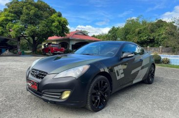 Sell White 2013 Hyundai Genesis Coupe in Manila