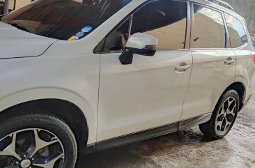 Selling Pearl White Subaru Forester 2014 in Manila