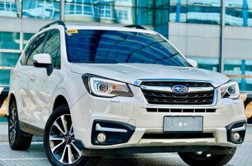 White Subaru Forester 2018 for sale in 