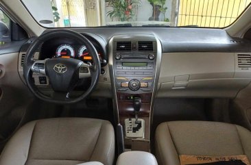 White Toyota Altis 2011 for sale in Las Piñas