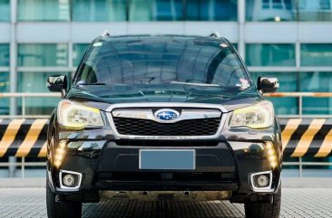 Selling White Subaru Forester 2014 in Makati