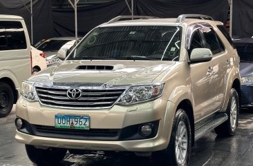 White Toyota Fortuner 2013 for sale in 