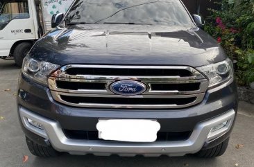 White Ford Everest 2018 for sale in 