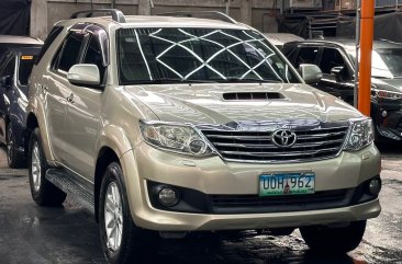 White Toyota Fortuner 2013 for sale in 