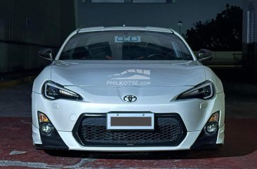 2013 Toyota 86 2.0 White Pearl MT in Manila, Metro Manila