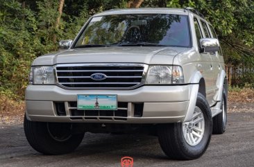 Selling Silver Ford Everest 2006 in San Juan