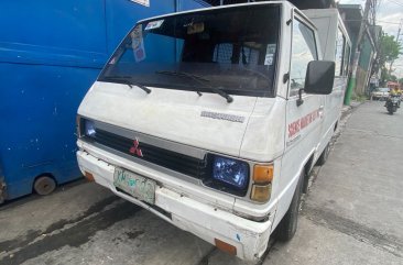 White Mitsubishi L300 2012 for sale in Quezon City