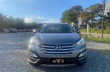 White Hyundai Santa Fe 2014 for sale in Automatic