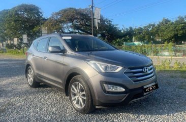 White Hyundai Santa Fe 2014 for sale in Automatic