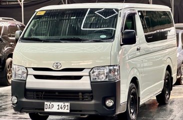 White Toyota Hiace 2021 for sale in 