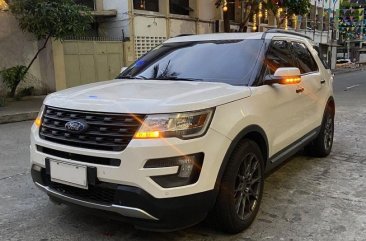 White Ford Explorer 2016 for sale in Automatic