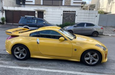 Yellow Nissan 350Z 2006 for sale in Automatic