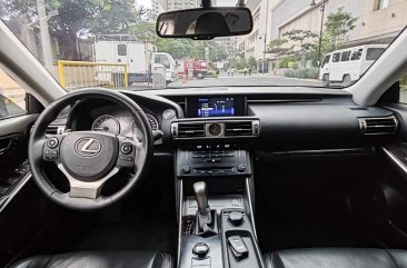 Selling White Lexus Is 350 2014 in Manila